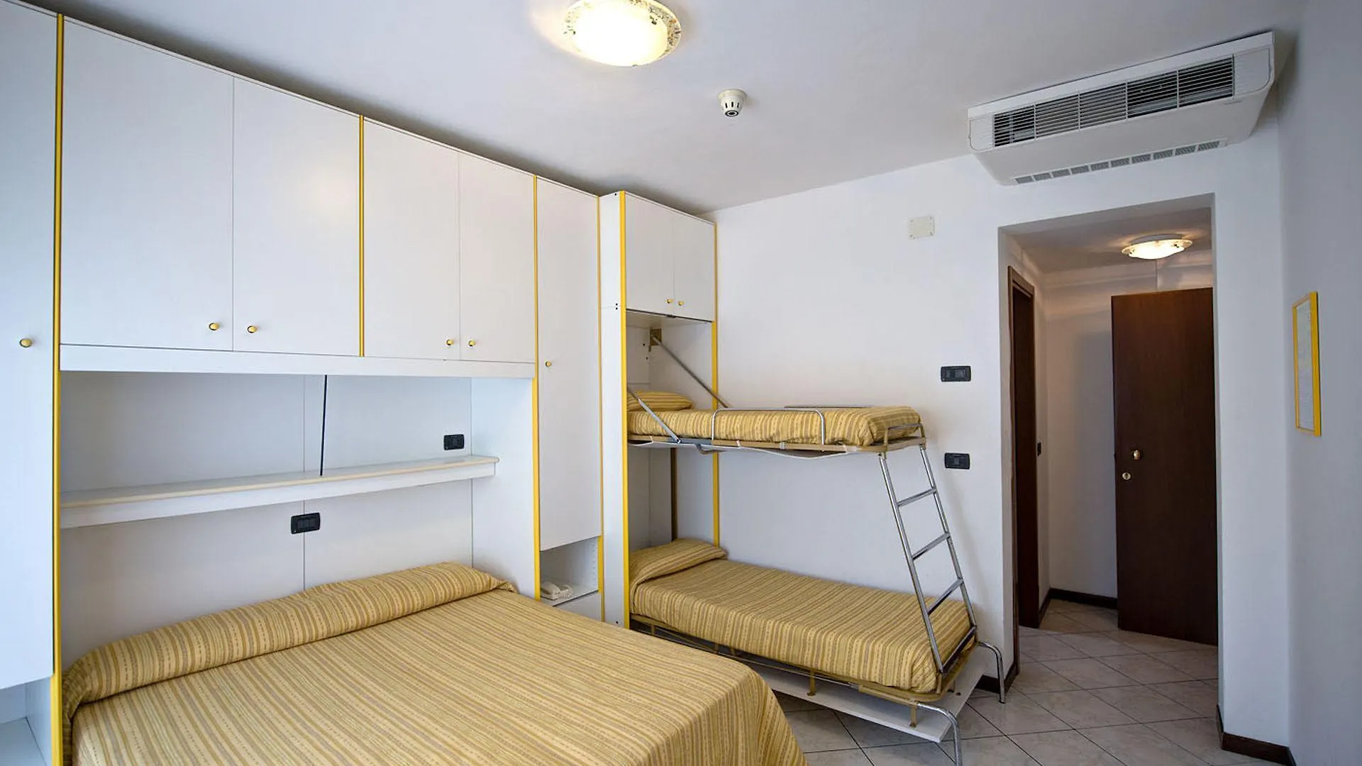 ***  Hotel Kennedy ليدو دي يسولو إيطاليا