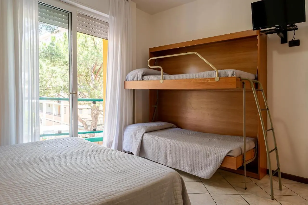 Hotel Kennedy ليدو دي يسولو