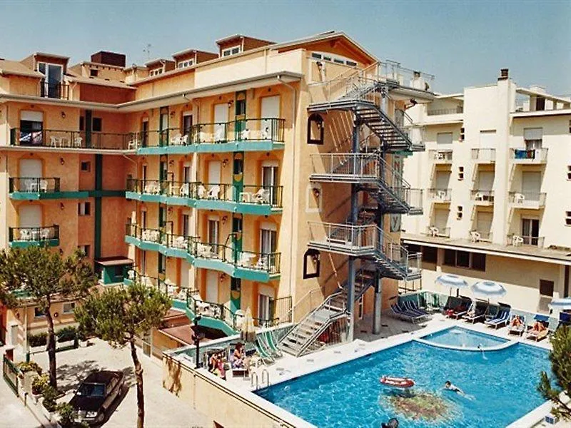Hotel Kennedy ليدو دي يسولو 3*,  إيطاليا
